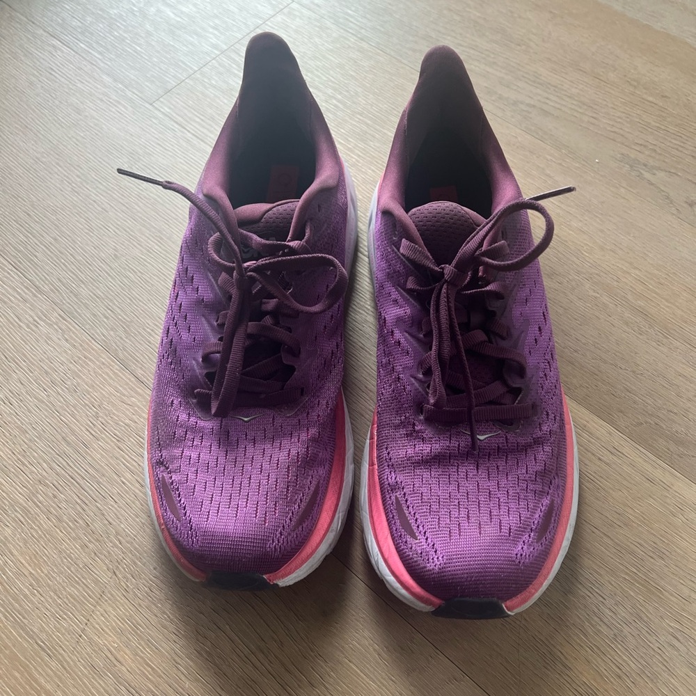 Hoka Women’s Clifton 8 Size 8.5 Running Shoe
